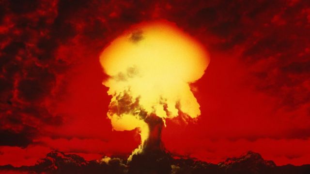 Ilustración de una explosión atómica.
