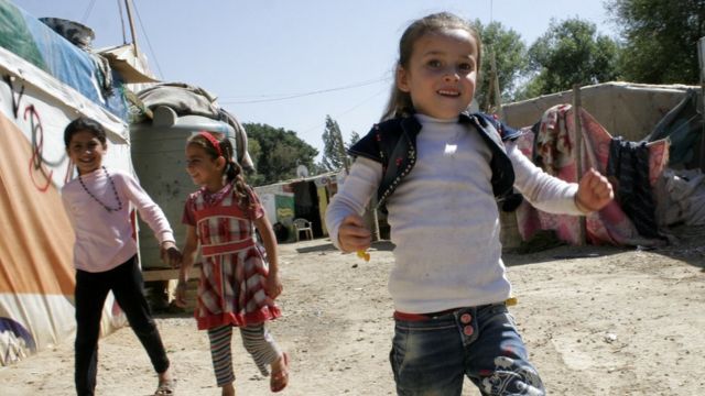 أطفال من اللاجئين السوريين في لبنان
