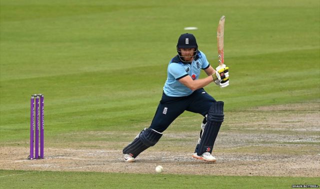 ऑस्ट्रेलिया बनाम इंग्लैंड