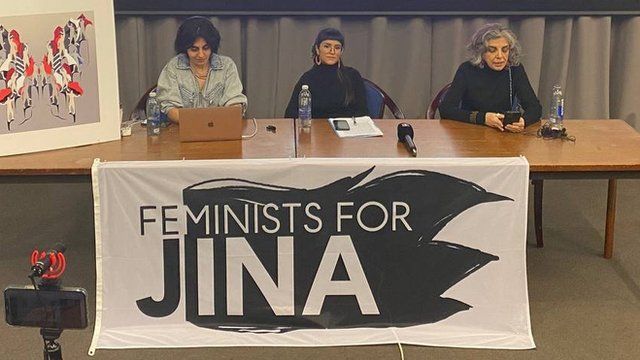 نشست خبری اعلام موجودیت شبکه فعالان فمینیست و ضدتبعیض که با عنوان «فمینیست‌ها برای ژینا» اعلام موجودیت کردند