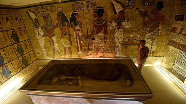 El sarcófago de oro del rey Tutankamón, en el Valle de los Reyes, en Egipto