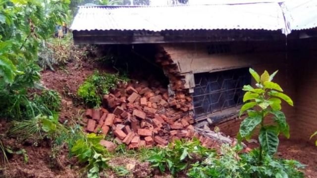 Inzu yo mu murenge wa Gacaca mu karere ka Musanze yagwiriwe n'inkangu