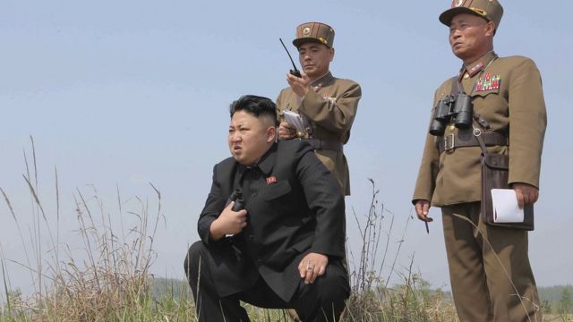 KCNAによると、北朝鮮の金正恩氏は軍事訓練で核発射準備を指示と