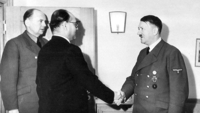 ஹிட்லரை சந்தித்த நேதாஜி