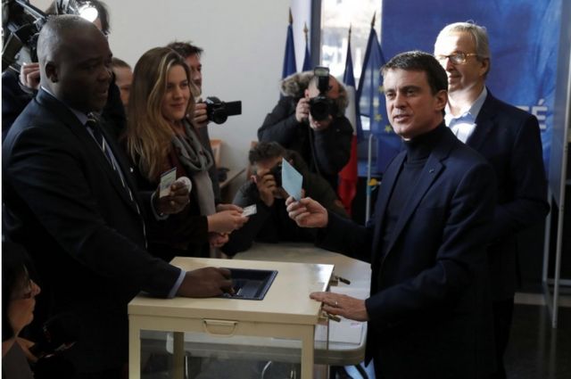 Sabiq baş nazir Manuel Valls sosalistlər arasında ən populyar namizəd hesab olunur