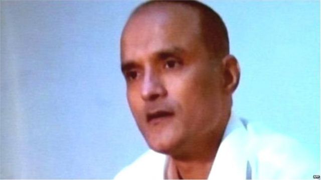 پاکستان کی جیل میں قید کلبھوشن جادھو کو وہاں کی فوجی عدالت نے پھانسی کی سزا سنائی تھی