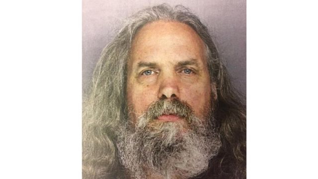 Lee Kaplan, de 51 anos, foi preso acusado de abuso sexual, corrupção de menores e atentado violento ao pudor; prisão foi motivada por denúncia de vizinha