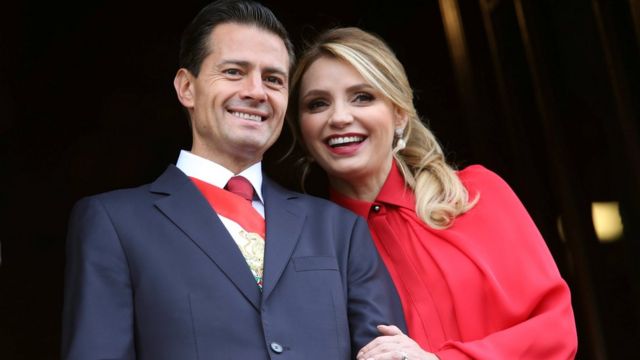 Peña Nieto junto a la primera dama, Angélica Rivera.