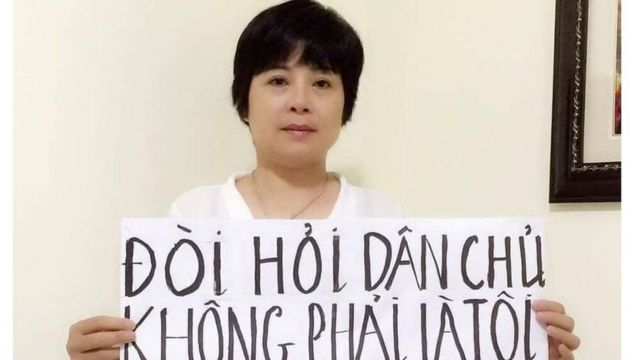 Bà Nguyễn Thúy Hạnh bị bắt hôm 7/4 với cáo buộc "làm, tàng trữ, phát tán hoặc tuyên truyền thông tin, tài liệu, vật phẩm nhằm chống Nhà nước",