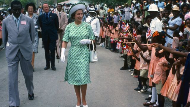 Malkia Elizabeth, alipoitembelea nchi ya Barbados mwaka 1977, kama kiongozi mkuu wa nchi