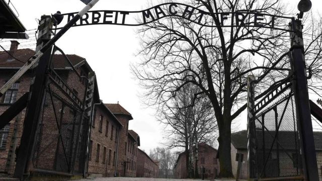 Нацисти знищили в концтаборах мільйони людей під час Голокосту