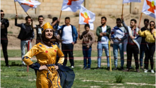خلال احتفالات أكيتو في بلدة القحطانية شمال سوريا في 1 أبريل/ نيسان 2021