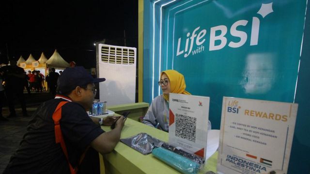 Pakar keamanan siber menilai bank harus berhati-hati terhadap penipuan usai terjadi pembobolan data warga Indonesia yang memuat informasi nama ibu kandung.
