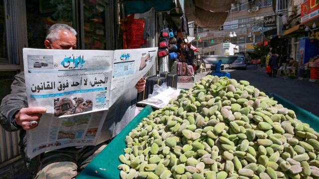 الشارع الأردني متلهف لمعرفة تفاصيل ما حدث
