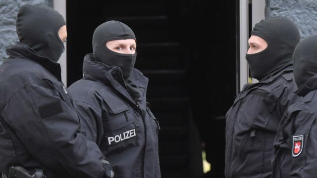 صورة لرجال من الشرطة الألمانية