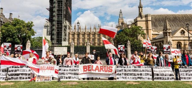 Belaruslu muhalifler Pazar günü Londra'da ve diğer başka şehirlerde eylem gerçekleştirdi.
