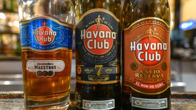 Botellas de ron Havana Club