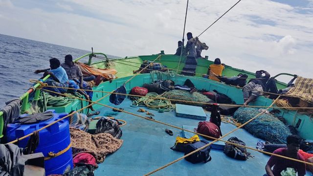 Una imagen facilitada por los migrantes antes de llegar a la isla Diego García.