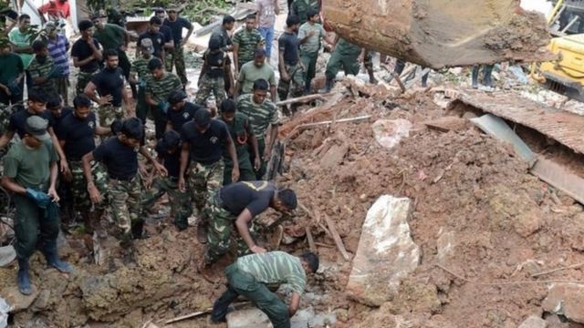 257 அடி ஆழத்துக்கு வீடுகள் மண்ணில் புதைந்துவிட்டதாக அதிகாரிகள் பிபிசியிடம் தகவல்