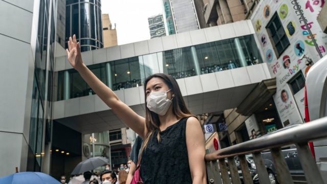 센트럴 지구에서 구호를 외치고 있는 홍콩 시위대
