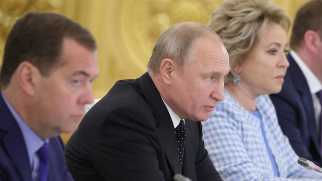 сенаторы