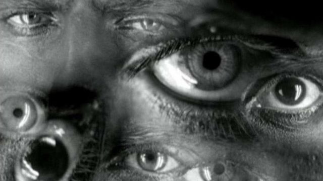 چشم، همان‌طور که در فیلم متروپولیس به کارگردانی فریتس لانگ می‌بینیم، به نمادی برای نظارت و ترس از تحت نظر بودن تبدیل شده است