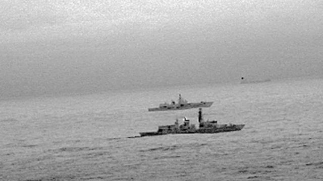 HMS St Albans эскортирует "Адмирала Горшкова"