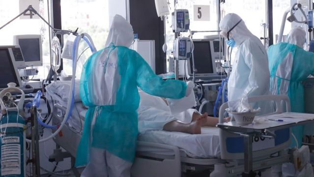 Intensive care unit of a Spanish hospital