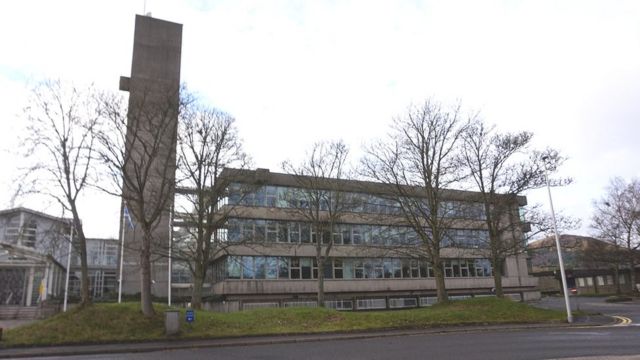 Scottish Borders library computer overhaul begins - BBC News
