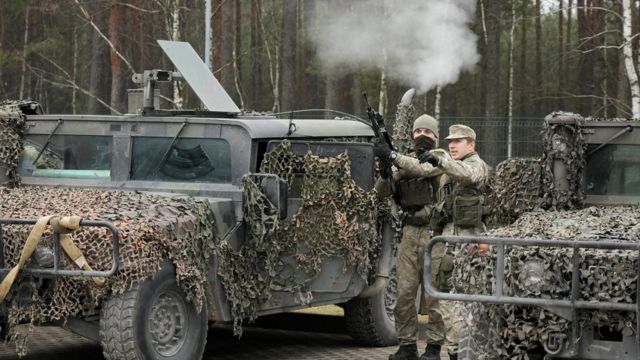 Lithuanian military on the border with Belarus