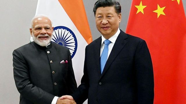 இந்திய பிரதமர் மோதி மற்றும் சீன அதிபர் ஜிங்பிங்