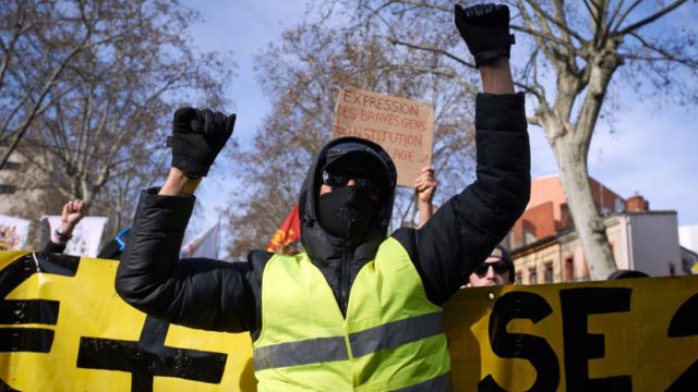 протестующий