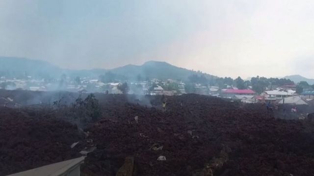 Des images de drone montrent la dévastation par le volcan de Goma en RD Congo