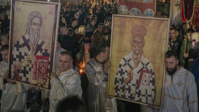 У литијама учествују и бројна свештена лица Српске православне цркве