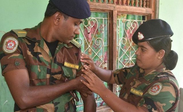 கௌரி மலர் மற்றும் ரோஷன் ஜெயதிலகா