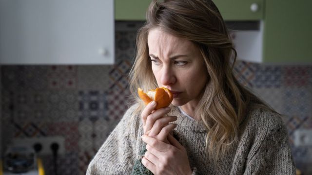 6 formas en las que la pérdida de olfato por covid te puede afectar a largo  plazo - BBC News Mundo