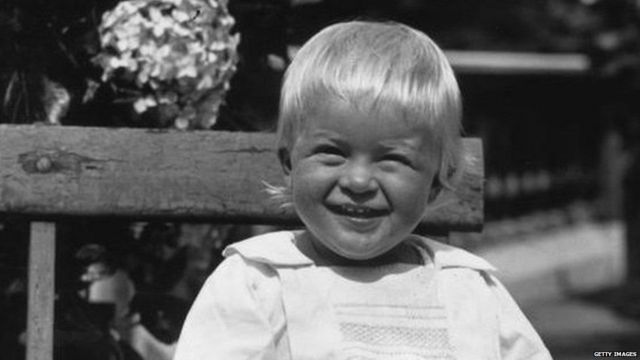 प्रिन्स फिलीप त्यांच्या जन्माच्या 18 महिन्यांनंतर