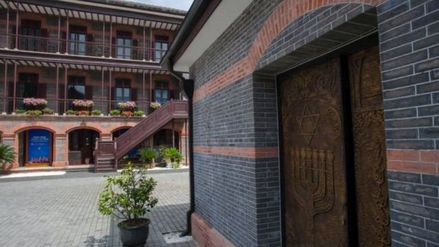 تشهد نجمة داوود التي تزين مبنى عتيقا في شنغهاي على تاريخ اليهود اللافت في المدينة
