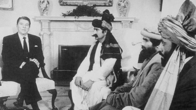 Reagan, con muyahidines afganos.