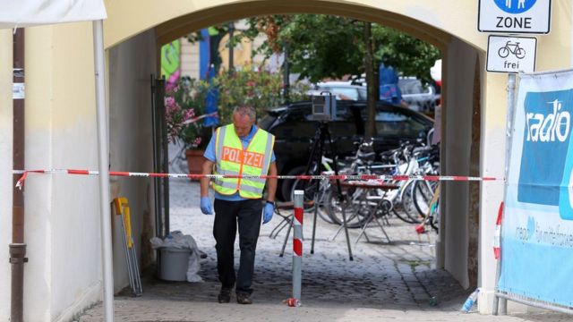 アンスバッハの自爆犯は、野外音楽祭を狙った（25日）