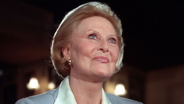 Michele Morgan French Actress And Glamour Icon Dies At 96 Bbc News
