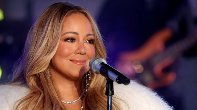 Mariah Carey saat Tahun Baru 31 Desember 2017 di NYC.