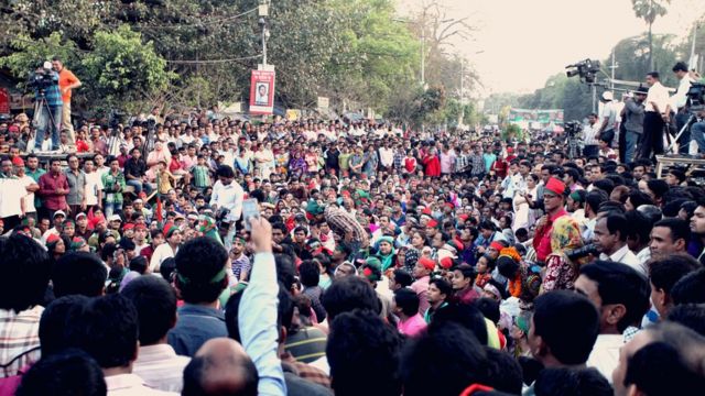 ২০১৩র ফেব্রুয়ারিতে শাহবাগে যুদ্ধাপরাধীদের ফাঁসির দাবিতে জড়ো হয়েছিল লাখো মানুষ