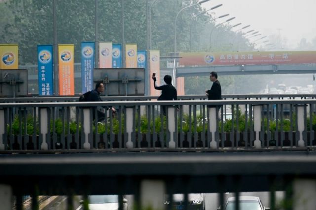 北京街頭隨處可見「一帶一路」論壇的廣告。