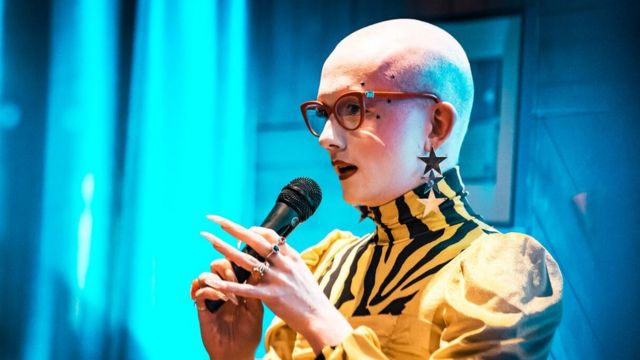 歌手サム スミスさん 自分は男性でも女性でもない ノンバイナリー と公言 cニュース