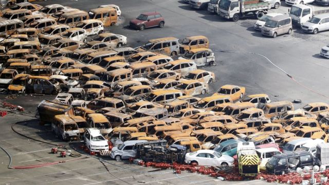 Spaljeni automobili Japanu