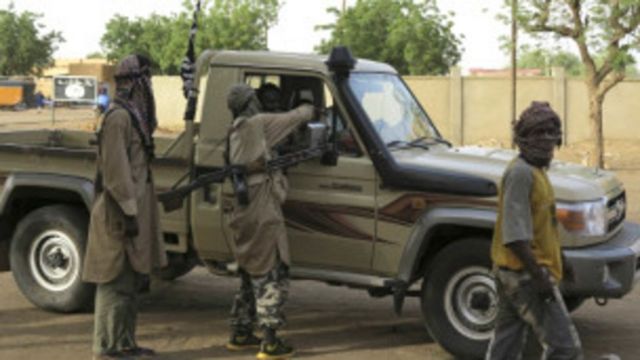 Les assaillants sont supposés être "des fidèles d'Amadou Koufa", un prédicateur radical proche du groupe jihadiste "Ansar Dine"