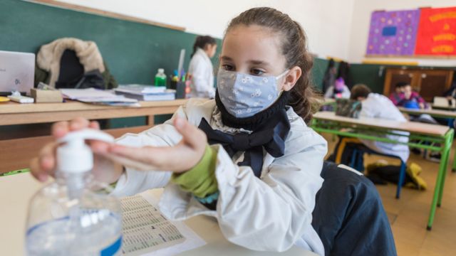 Coronavirus en Uruguay: qué se puede aprender del regreso a clases del primer país de América Latina en reanudarlas desde que empezó la pandemia - BBC News Mundo