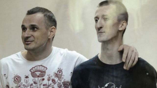 Олег Сенцов и Александр Кольченко в суде.
