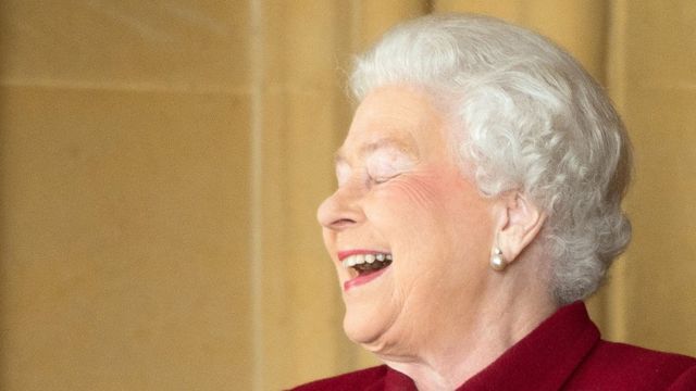 La reine Elizabeth II toute sourirante